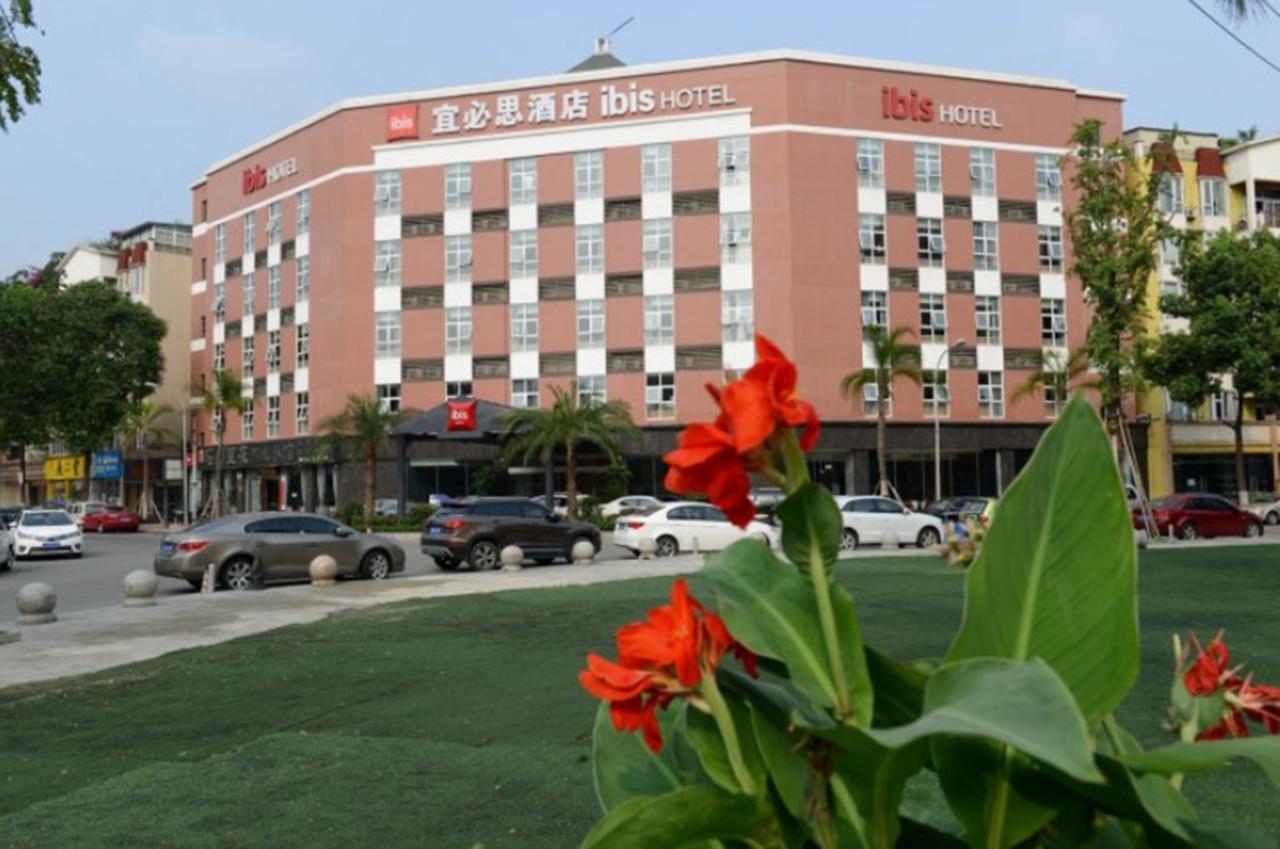 Ibis Chengdu Meizhou Center Exterior photo